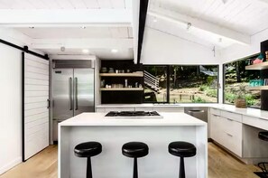 Four, plaque de cuisson, lave-vaisselle