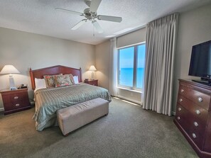 3 bedrooms, iron/ironing board, travel crib, free WiFi