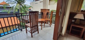 Chambre Deluxe, vue sur la piscine | Terrasse/patio
