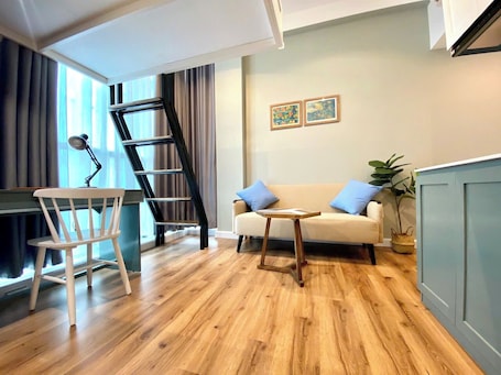 Deluxe Studio. Signy House Hotel & Apartments Bach Dang River - Doan Nhu Hai