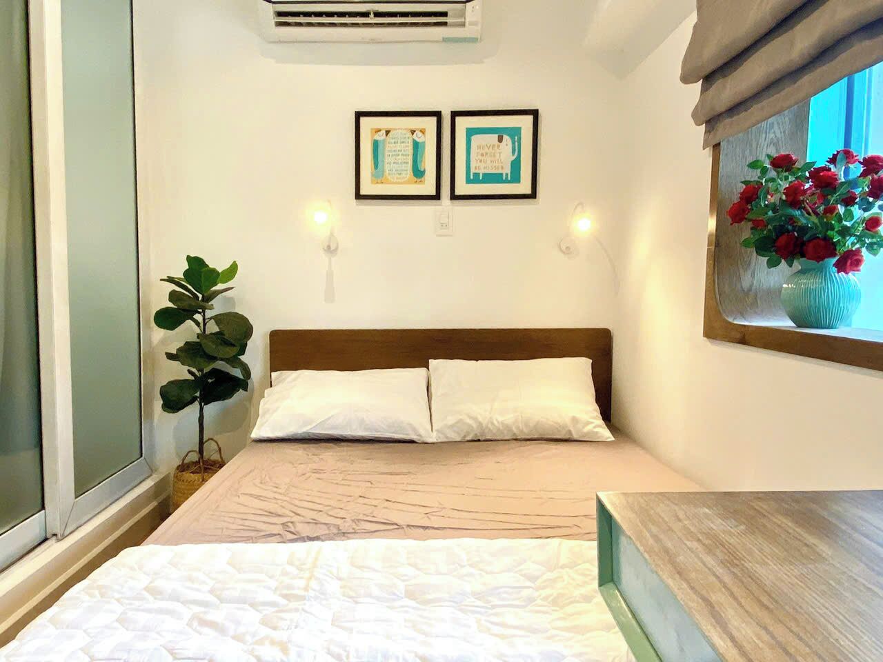 Memory-foam beds, individually furnished, desk, laptop workspace