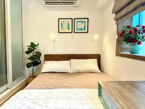 Monolocale Standard | Materassi in memory foam, con arredamento individuale, una scrivania