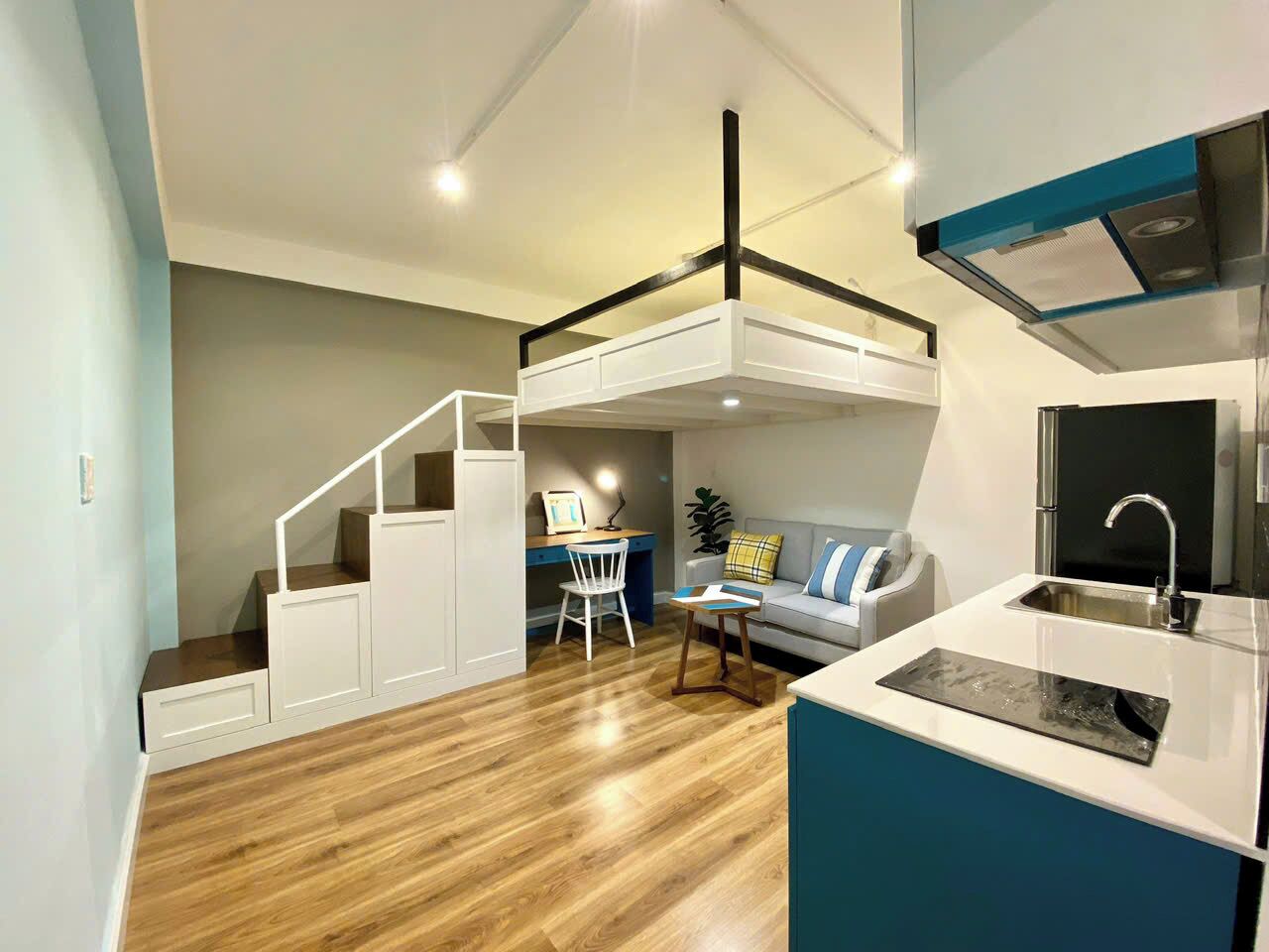 Memory-foam beds, individually furnished, desk, laptop workspace