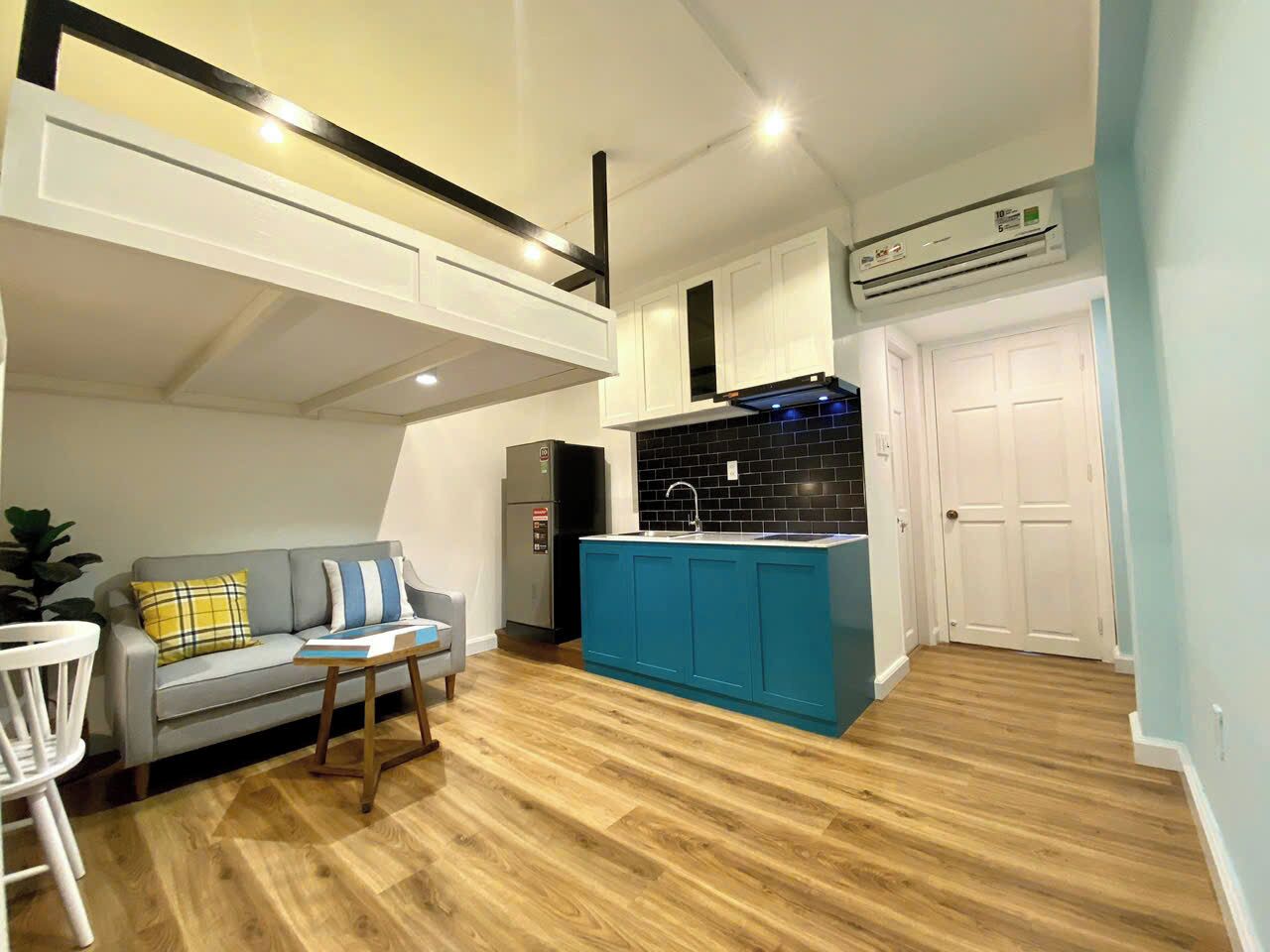 Superior Studio | Private kitchenette | Fridge, microwave, stovetop, cookware/dishes/utensils