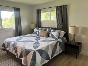 5 bedrooms, free WiFi, bed sheets