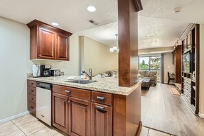 Leilighet, 2 soverom | Eget kjøkken | Kjøleskap, ovn, kaffetrakter/tekoker og brødrister