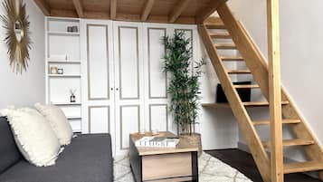 Appartement Supérieur, non-fumeur, vue cour intérieure | Coin séjour