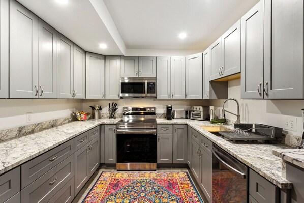 Microwave, oven, stovetop, dishwasher