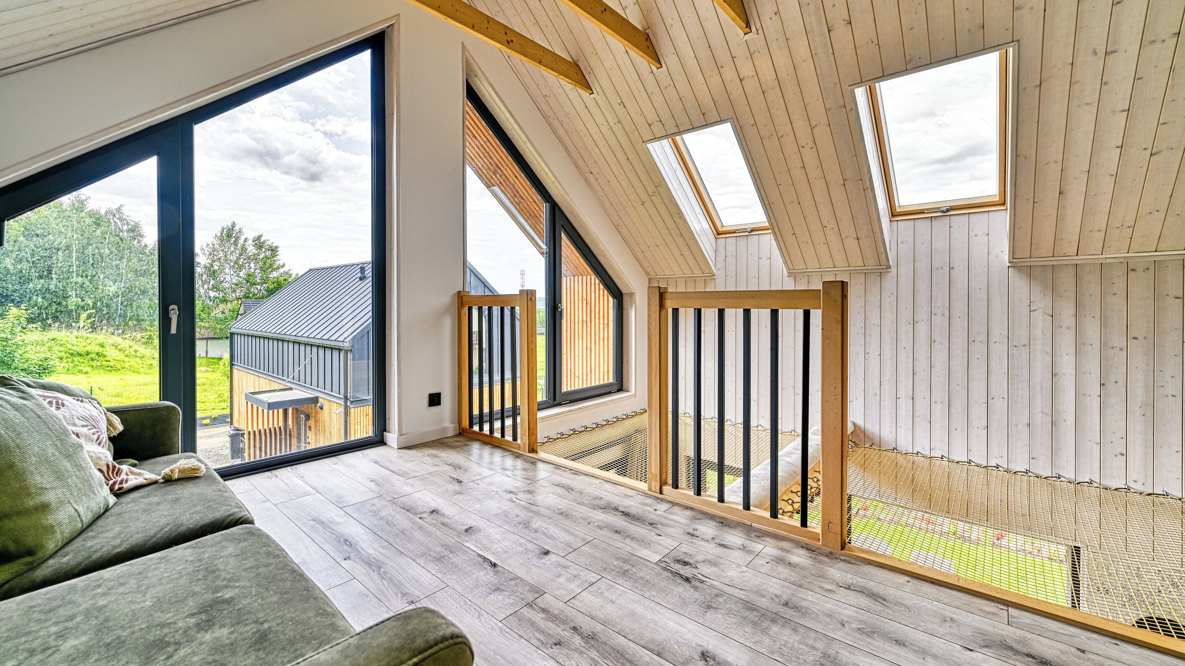 House, Mountain View (4D) | Living area