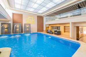 Piscina interna, piscina externa