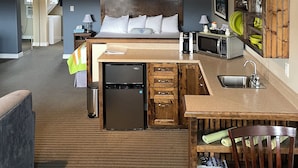 Unclassified image, 3 of 18, button - Seaside Suites (Woody Point)