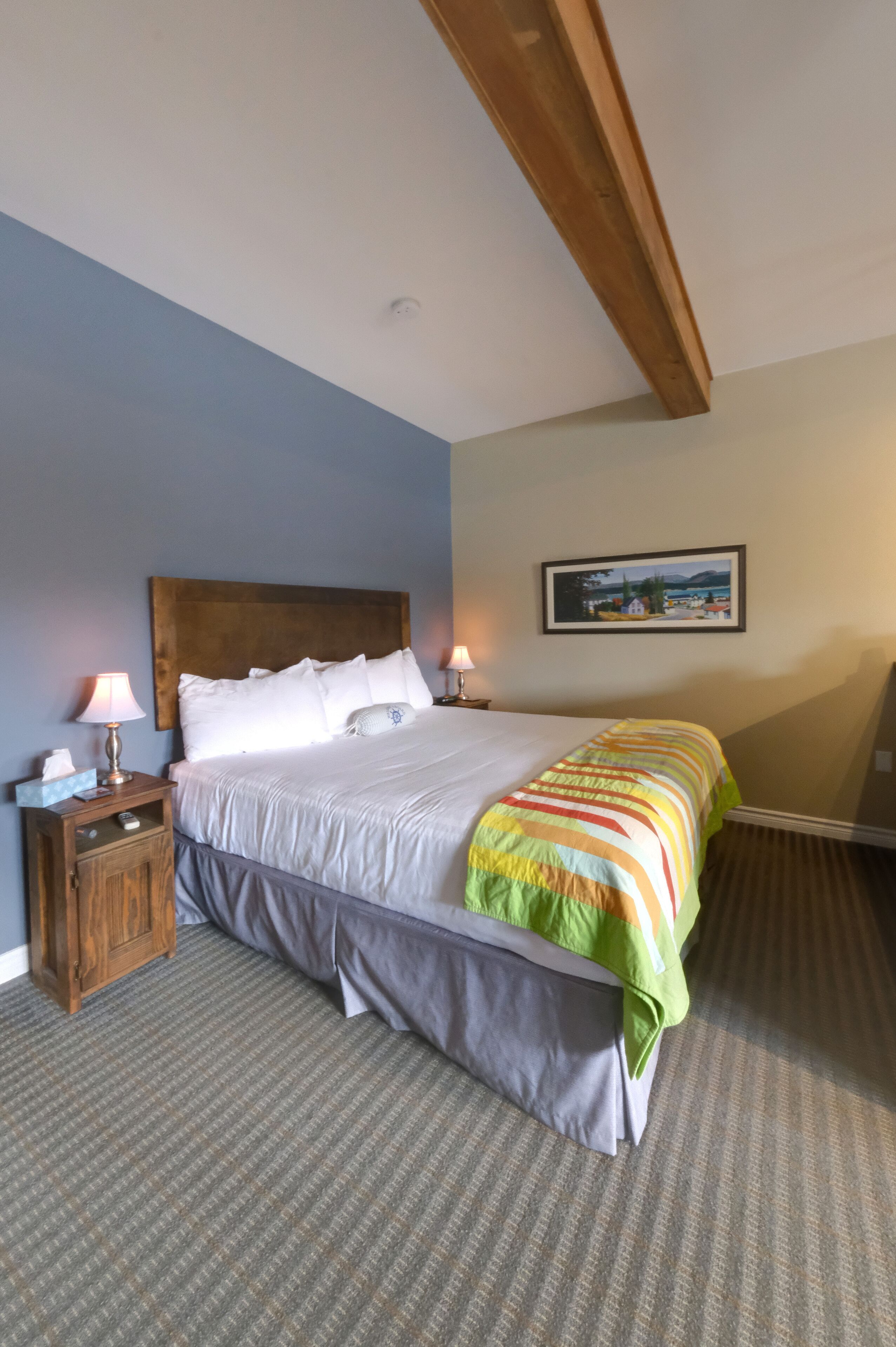 Luksus-suite - udsigt til bugt | Arbejdsområde til bærbare computere, mørklægningsgardiner