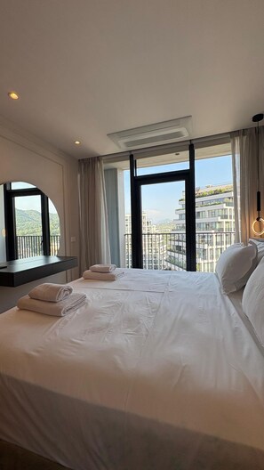 Three-Bedroom Deluxe Apartment | Free WiFi - Blue Boutique Apartments 4 (Tirana)