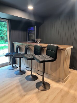 Lobby - Bogey's Hideaway-Spacious 5-bedroom house minutes to downtown Lake Geneva. (Lake Geneva)