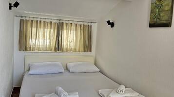 1 habitación, wifi y ropa de cama