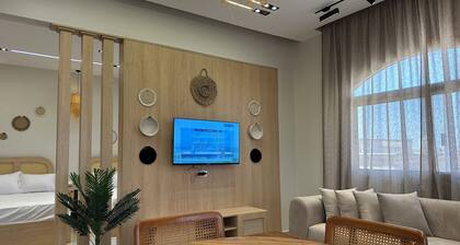 Chic Studio 3 with WiFi, AC in lovely New Cairo City