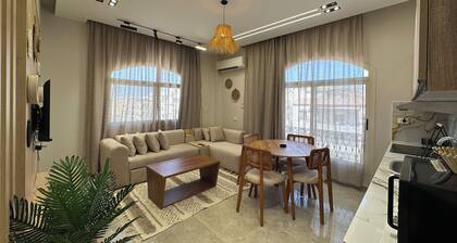Chic Studio 3 with WiFi, AC in lovely New Cairo City