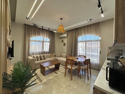 Chic Studio 3 with WiFi, AC in lovely New Cairo City