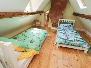5 bedrooms, individually decorated, individually furnished, free WiFi