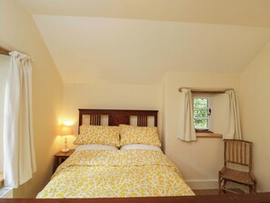 5 bedrooms, individually decorated, individually furnished, free WiFi