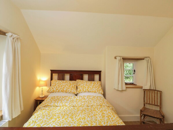 5 bedrooms, individually decorated, individually furnished, free WiFi