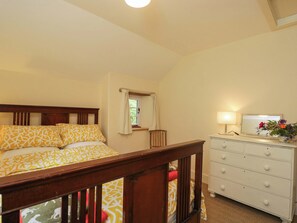 5 bedrooms, individually decorated, individually furnished, free WiFi