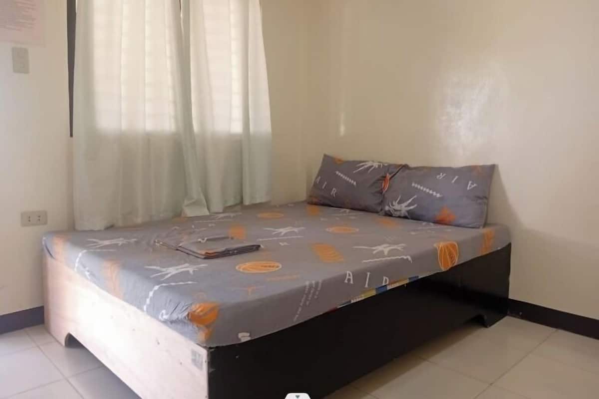 Family Room | Free WiFi, bed sheets