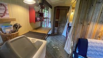 1 bedroom, iron/ironing board, travel cot, free WiFi