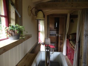 1 soverom, strykejern/-brett, reiseseng for barn og wi-fi (inkludert)