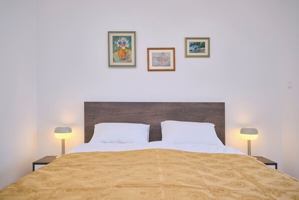Comfort Apartment, 1 Queen Bed, City View