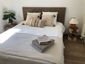 3 chambres, fer et planche à repasser, lit parapluie, Wi-Fi gratuit
