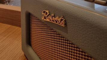 Escrivaninha, Wi-Fi de cortesia, roupa de cama