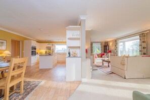 Living area - Pear Tree Cottage (Shrewsbury)