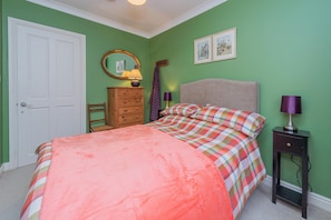 3 bedrooms, individually decorated, individually furnished, free WiFi