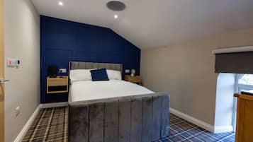 5 bedrooms, individually decorated, individually furnished