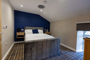 5 bedrooms, individually decorated, individually furnished - Moorsholm View (Saltburn-by-the-Sea)