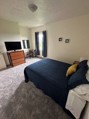4 bedrooms, iron/ironing board, free WiFi, bed sheets