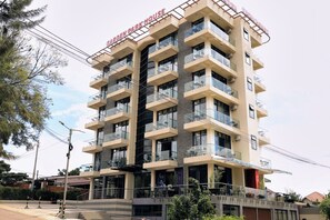 Front of property - Garden Park House (Kigali)