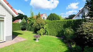 House, 3 Bedrooms, Accessible, Balcony | Garden - Holiday Home for Rent Near Swimming Pool and Golf Course (Delden)