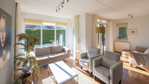 House, 3 Bedrooms, Accessible, Balcony | Living room - Holiday Home for Rent Near Swimming Pool and Golf Course (Delden)