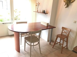 Maison, 3 chambres, accessible aux personnes à mobilité réduite, balcon | Restauration