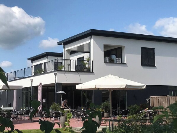 House, 3 Bedrooms, Accessible, Balcony | Exterior - Holiday Home for Rent Near Swimming Pool and Golf Course (Delden)