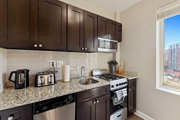 Fridge, microwave, oven, stovetop