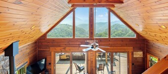 Amazing Mountain and Lake Views! 