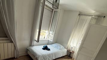 2 chambres, lit parapluie, Wi-Fi gratuit, draps fournis