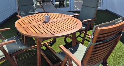 Moderne 5-Zimmer-Wohnung mit Dachterrasse und Wintergarten