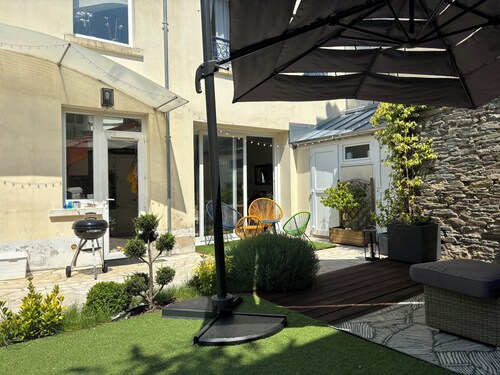 Agréable maison de ville avec garage cœur de ville