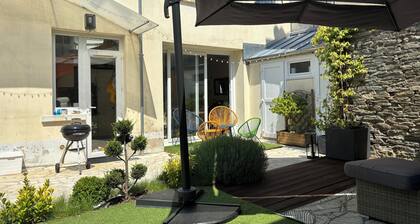 AgrĂ©able maison de ville avec garage cĆur de ville