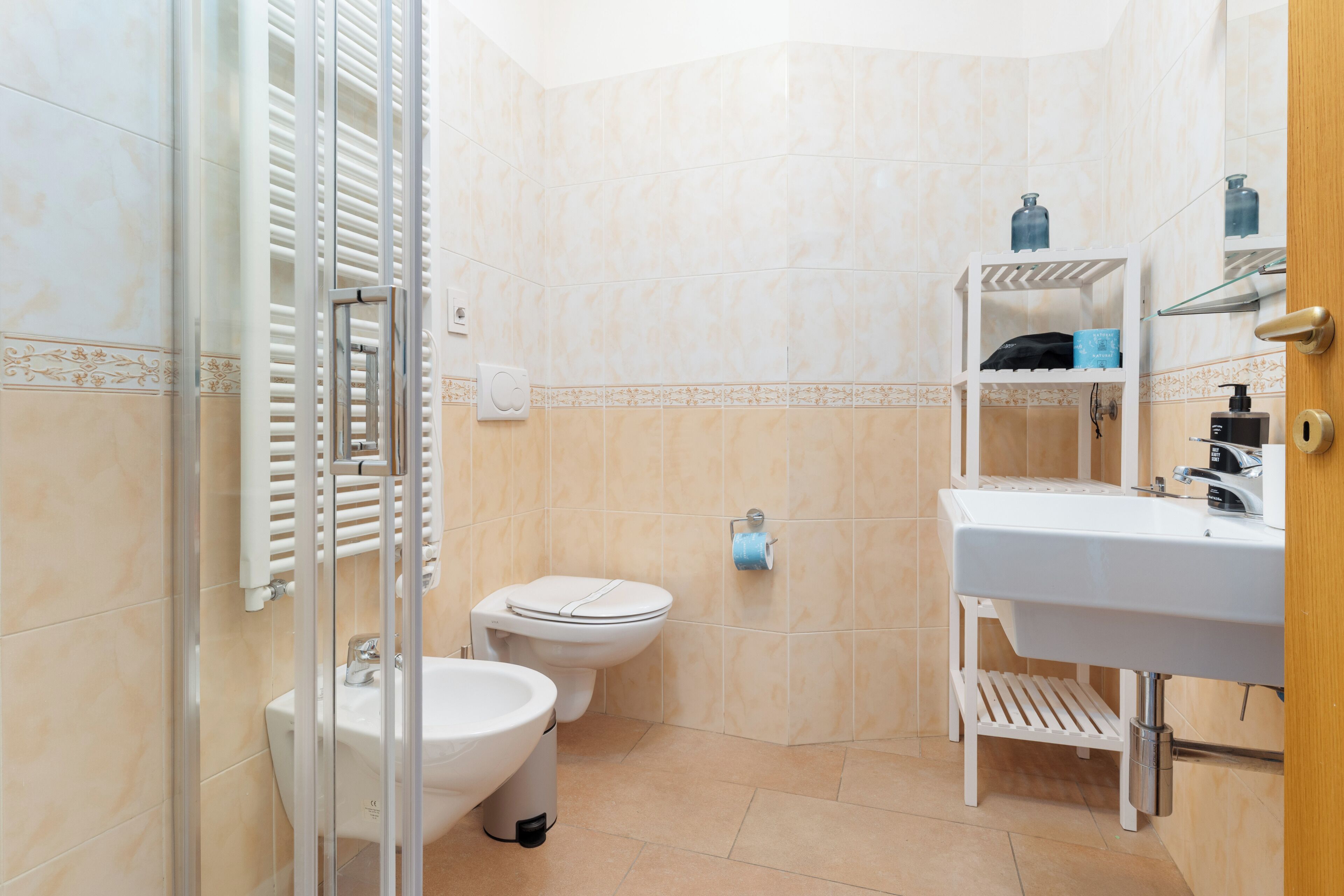 1-bedroom Apartment, seventh floor, Via Larga 23 | Badezimmer