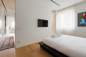 Appartamento con 2 camere da Letto, Via Santa Sofia 8